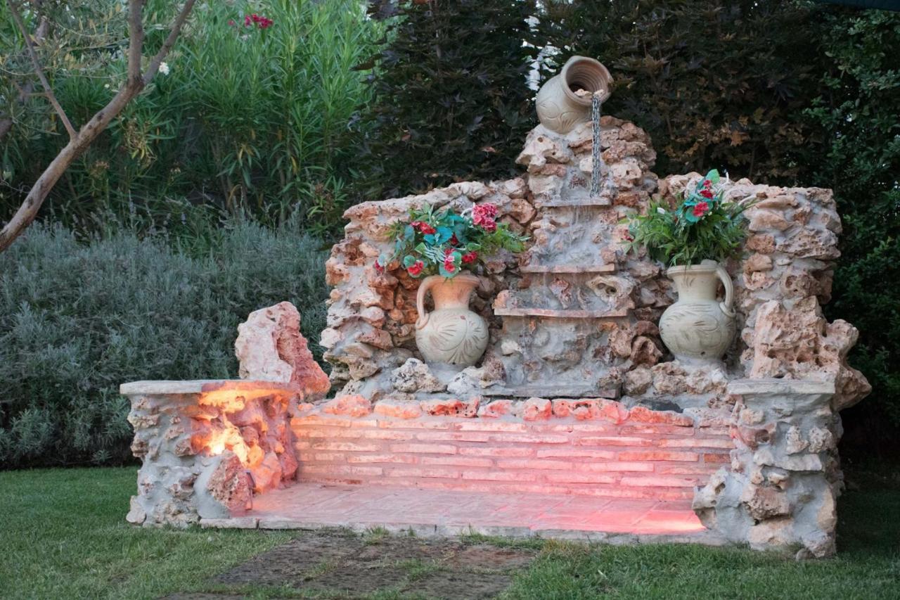 La Vecchia Fontana Del Convento Giulianova Exterior foto